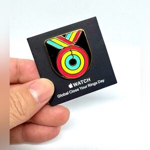 Official Apple Pin Badge Global Close Your Rings Day Ltd Edition